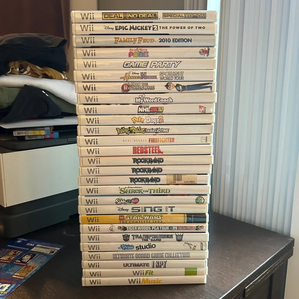Nintendo Wii Game Lot 26 Games LEGO Star Wars Rock Band Epic Mickey  Bundle